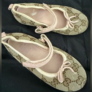 Gucci toddler girl shoes size 26
